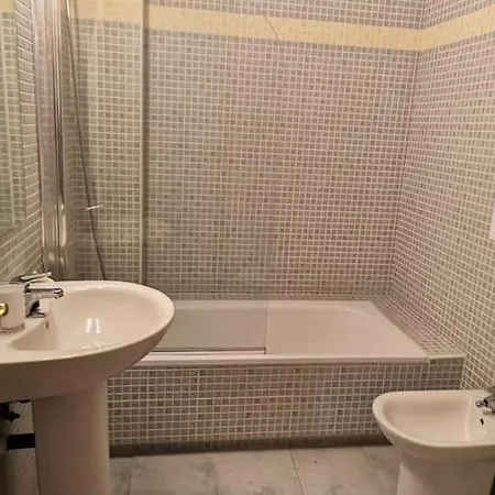 Villa In ,higueron